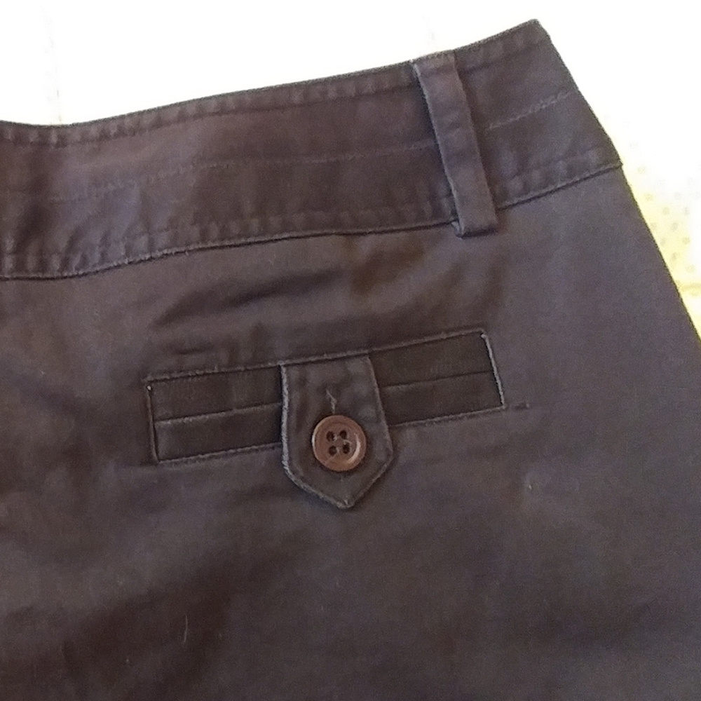 Studio 1940, Bermuda shorts with cuffs - Picture 2 of 5